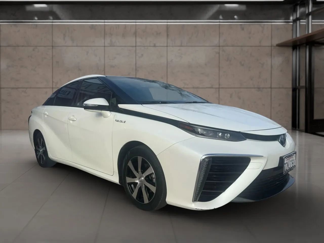 Used 2017 Toyota Mirai FWD image 8