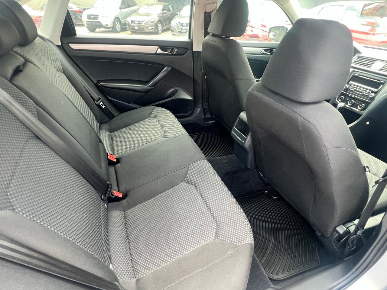 Used 2014 Volkswagen Passat 2.5 S FWD image 23