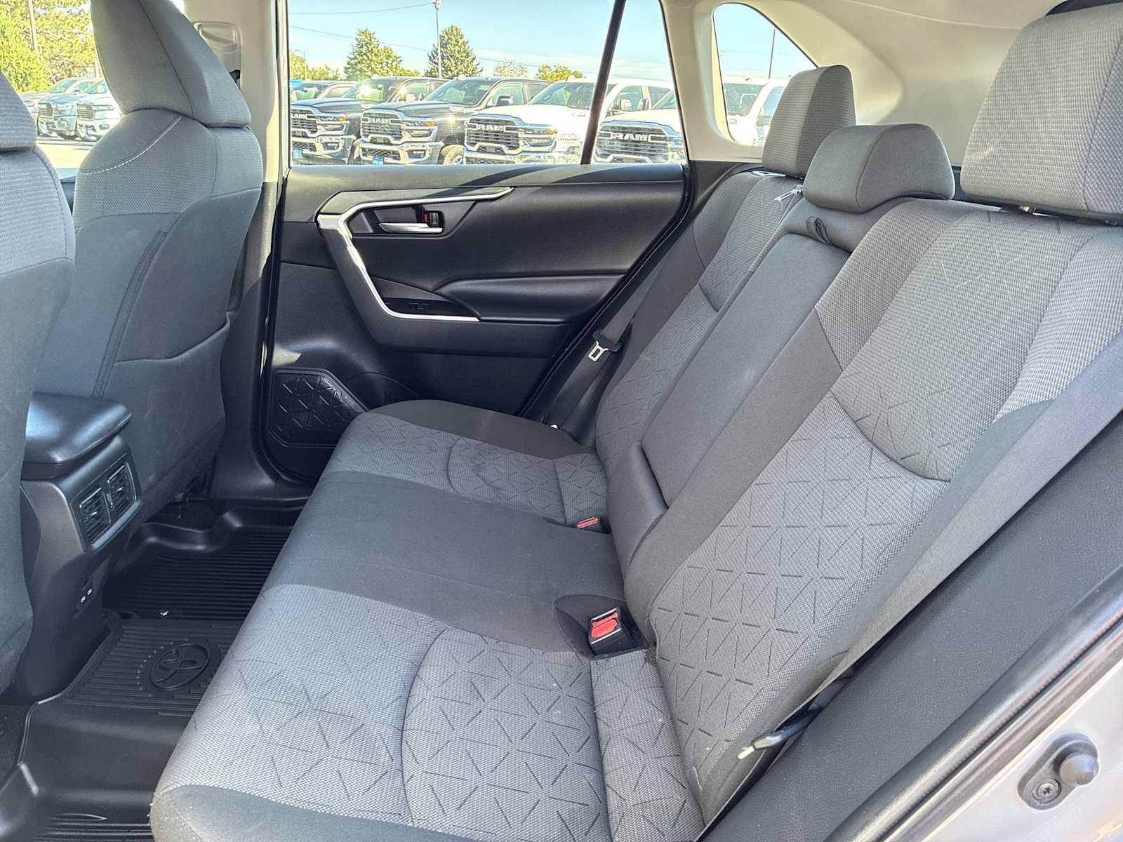 Used 2022 Toyota RAV4 XLE w/ Convenience Package AWD/4WD image 25