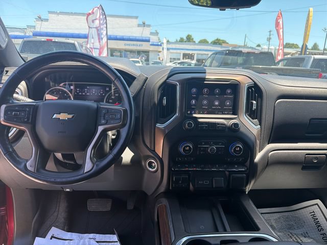 Used 2020 Chevrolet Silverado 1500 High Country w/ Technology Package AWD/4WD image 13