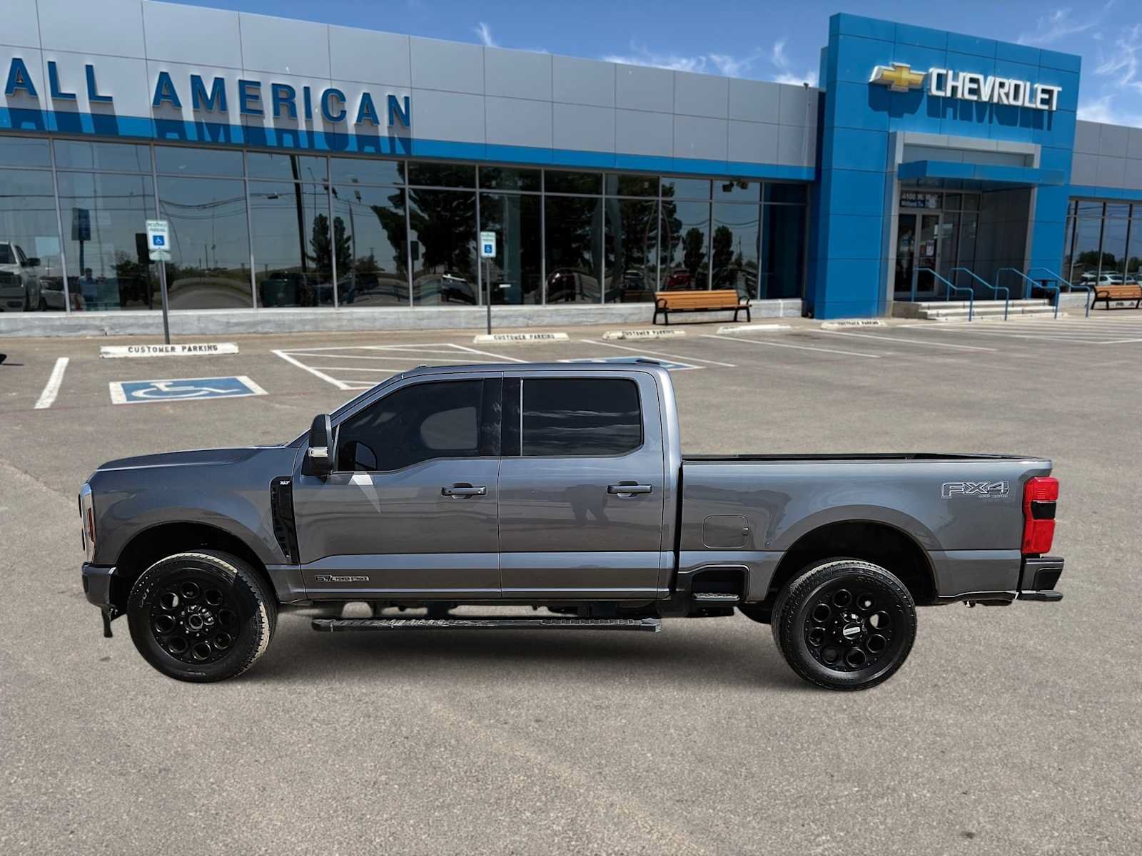 Used 2025 Ford F250 XLT w/ Black Appearance Package AWD/4WD image 5