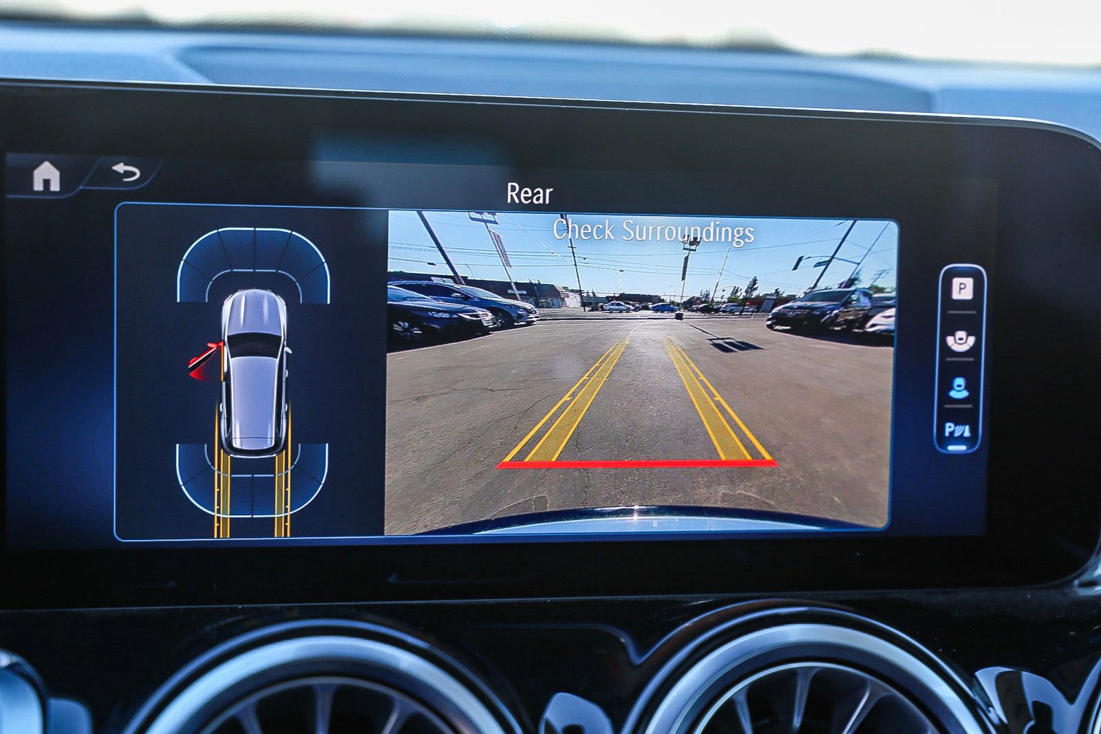 Used 2024 Mercedes-Benz GLB 250 4MATIC image 30