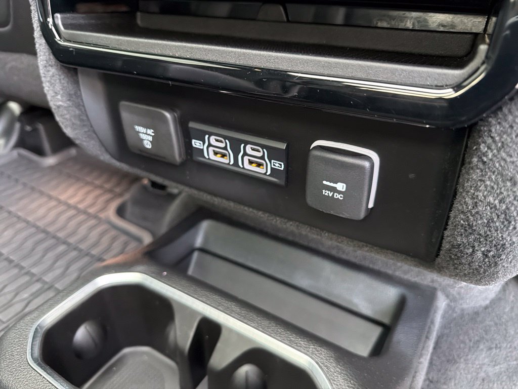 Used 2023 Jeep Wagoneer Series III w/ Premium Group I AWD/4WD image 37