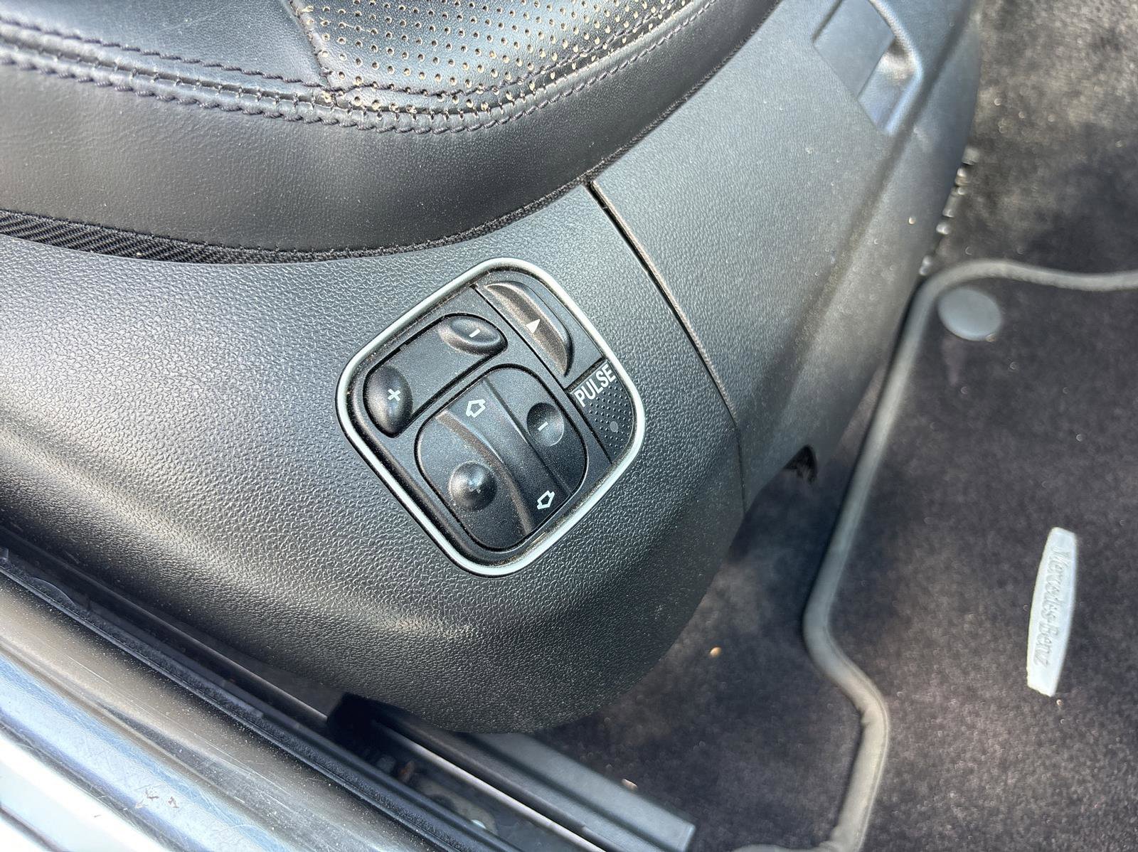 Used 2009 Mercedes-Benz SL 550 image 18