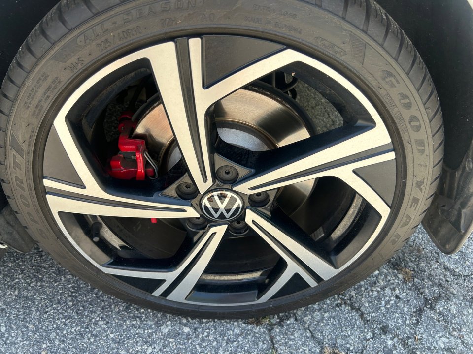Used 2024 Volkswagen GTI SE w/ SE Leather Seats Package FWD image 22