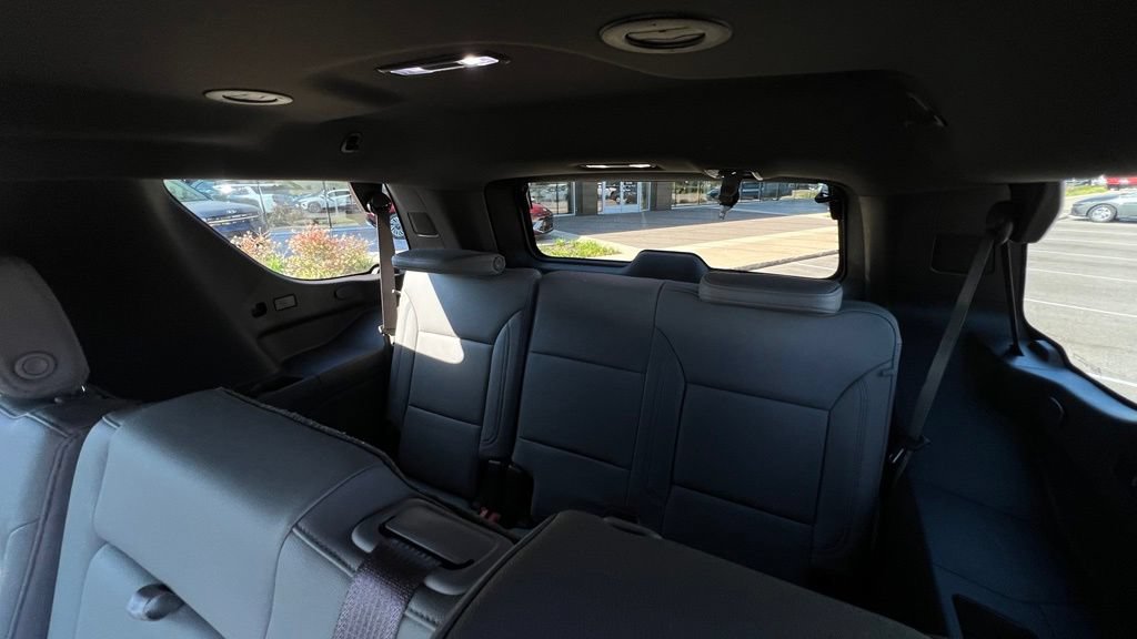 Used 2021 Chevrolet Tahoe Z71 w/ Z71 Off-Road Package AWD/4WD image 19