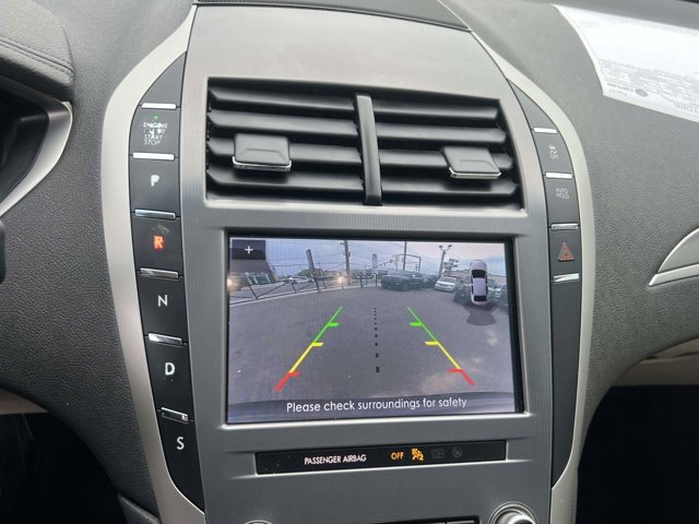 Used 2020 Lincoln MKZ w/ Convenience Package FWD image 27