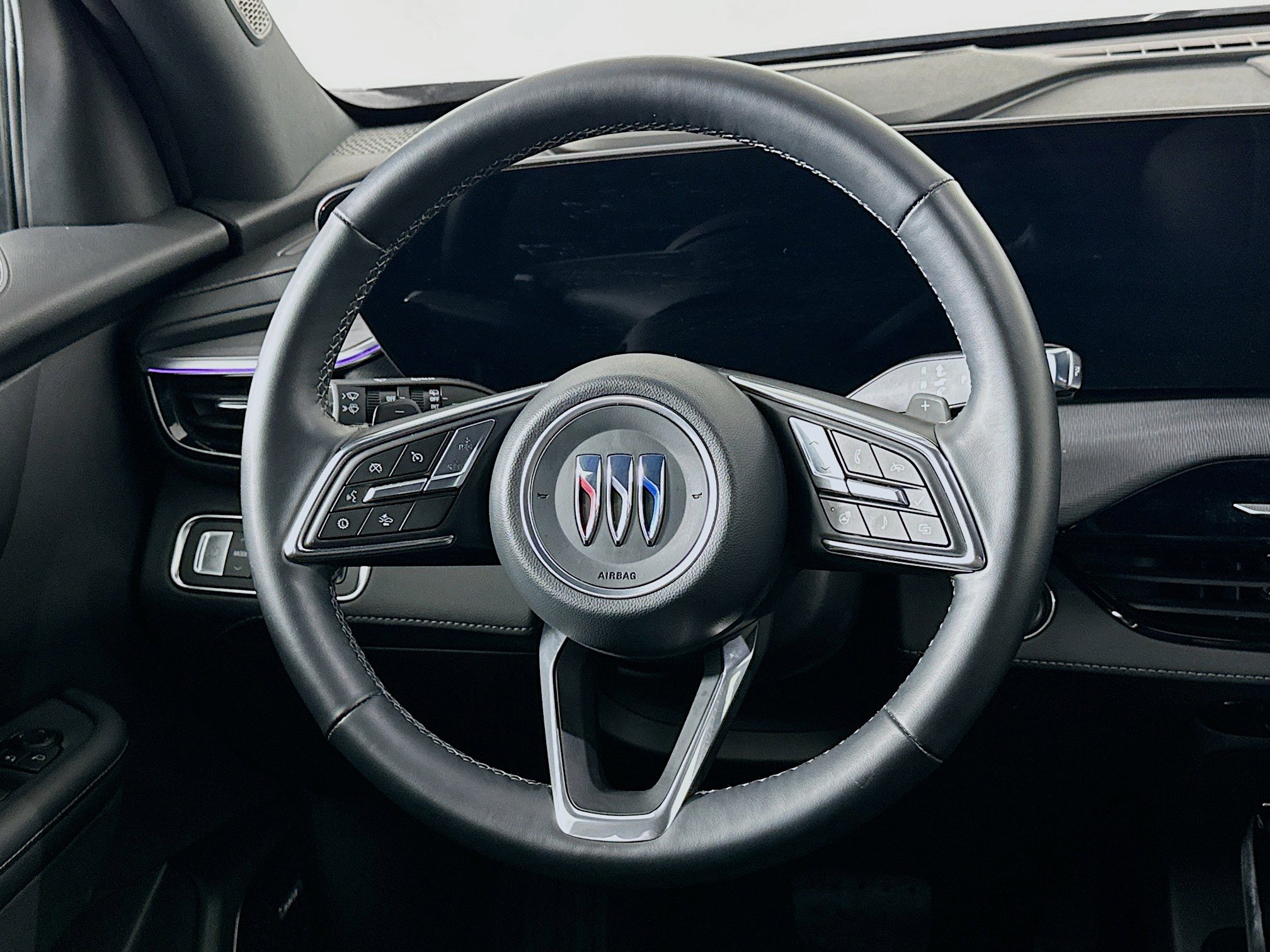 Used 2025 Buick Enclave Preferred image 18