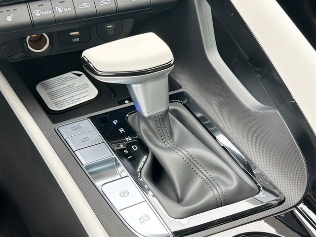 New 2026 Hyundai Elantra Limited image 17