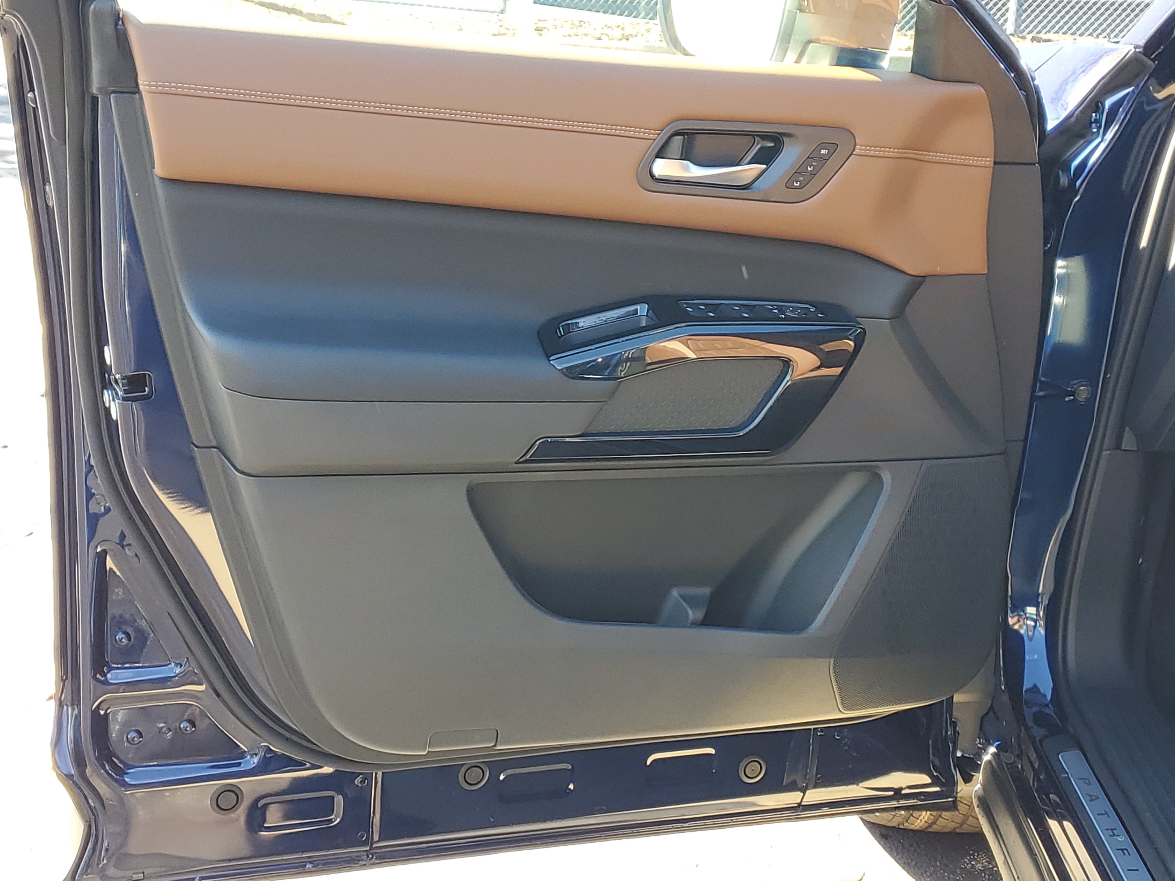 New 2026 Nissan Pathfinder Platinum AWD/4WD image 23