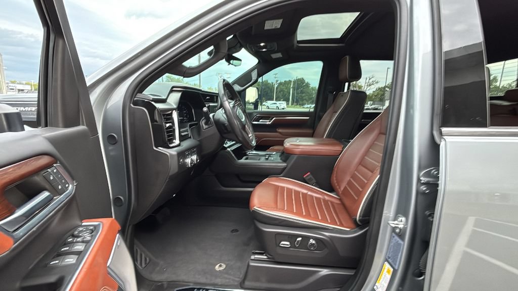 Used 2024 GMC Sierra 3500 Denali Ultimate AWD/4WD image 26