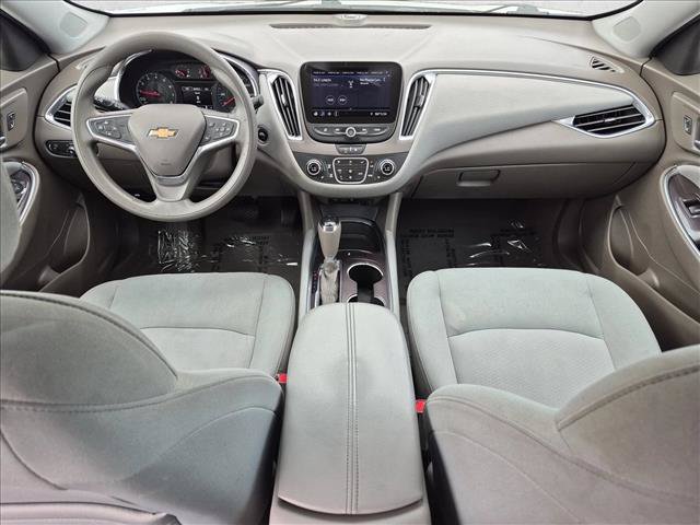 Used 2020 Chevrolet Malibu LT FWD image 17
