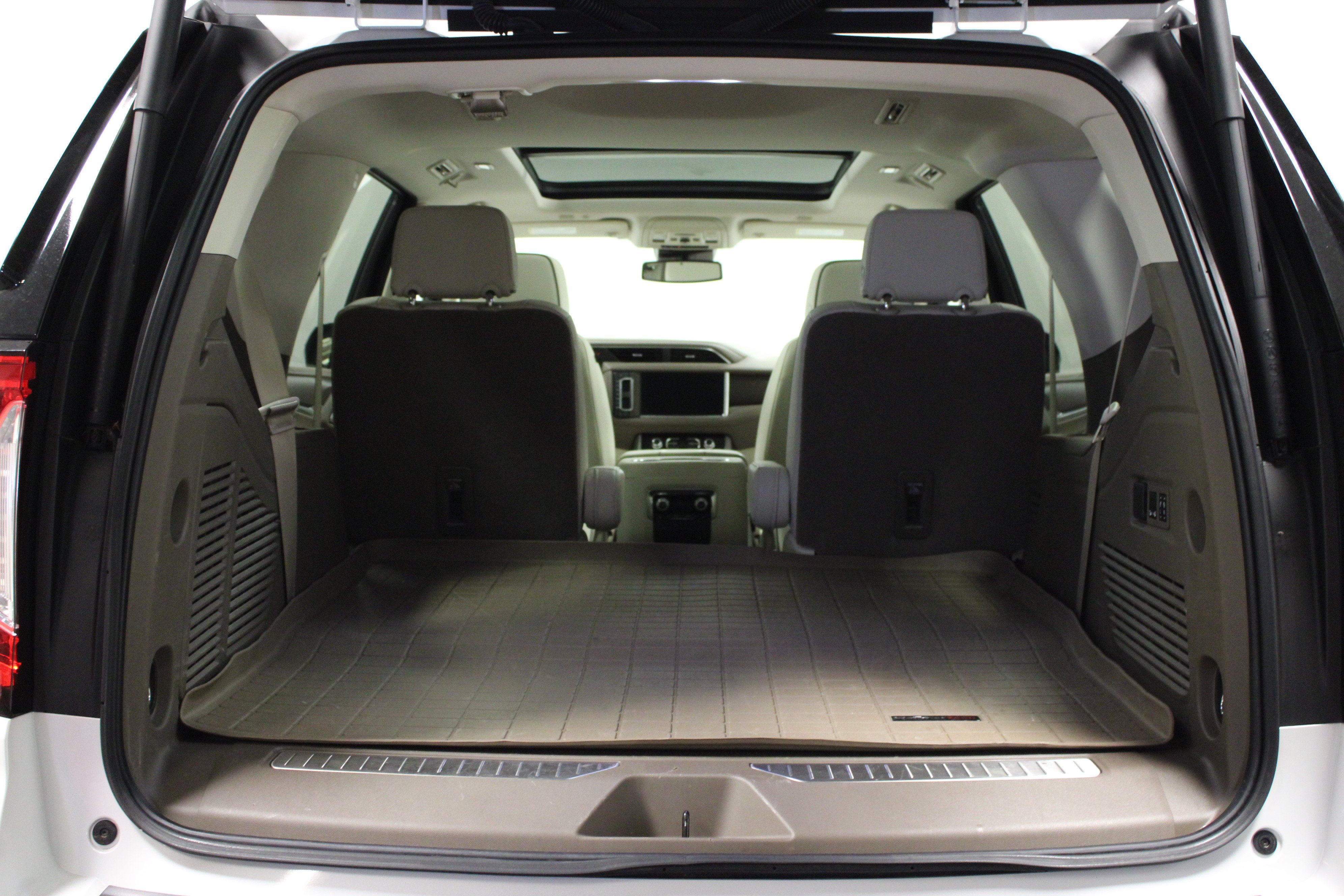 Used 2024 GMC Yukon Denali AWD/4WD image 14