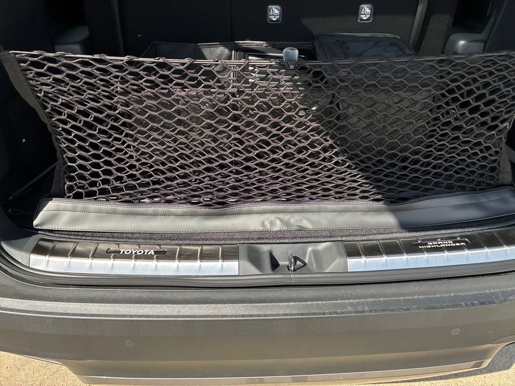 New 2026 Toyota Grand Highlander Limited image 57