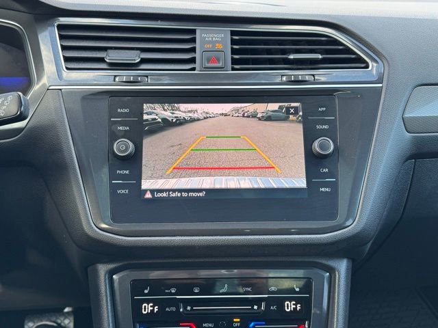 Certified 2022 Volkswagen Tiguan SE w/ Panoramic Sunroof Package image 38