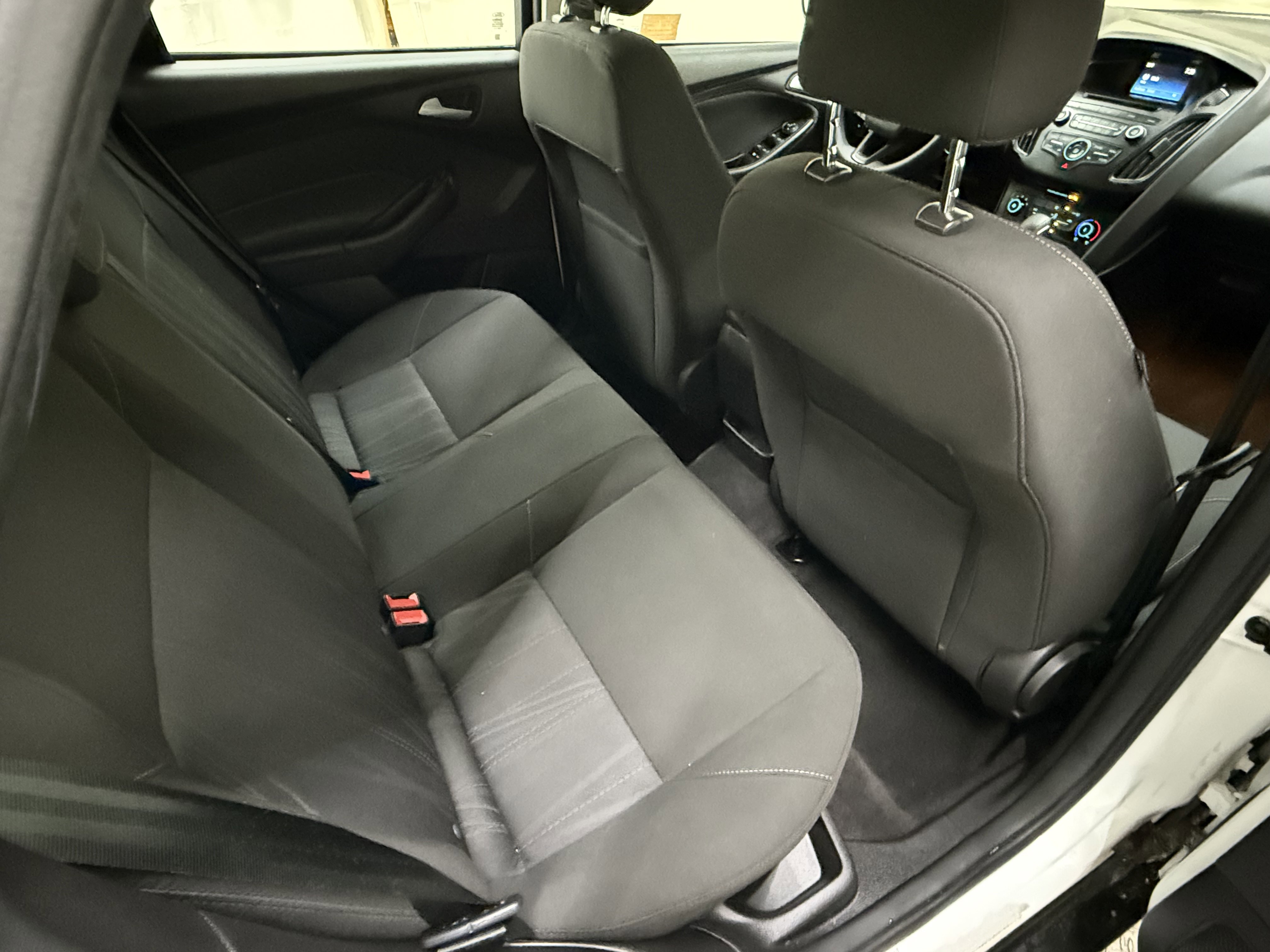 Used 2017 Ford Focus SE image 12