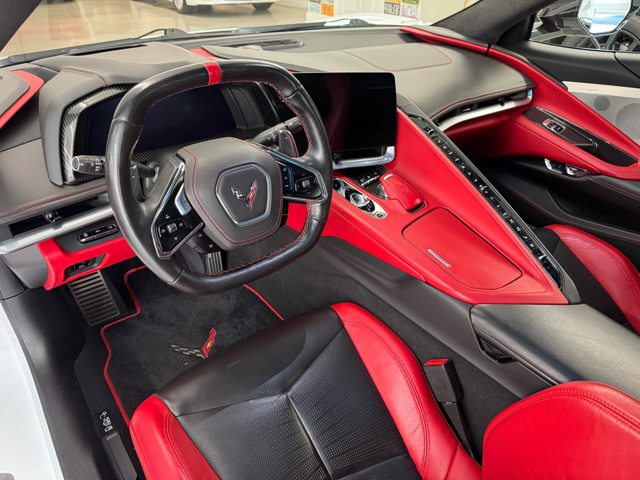 Used 2021 Chevrolet Corvette Stingray 3LT w/ Z51 Performance Package image 11