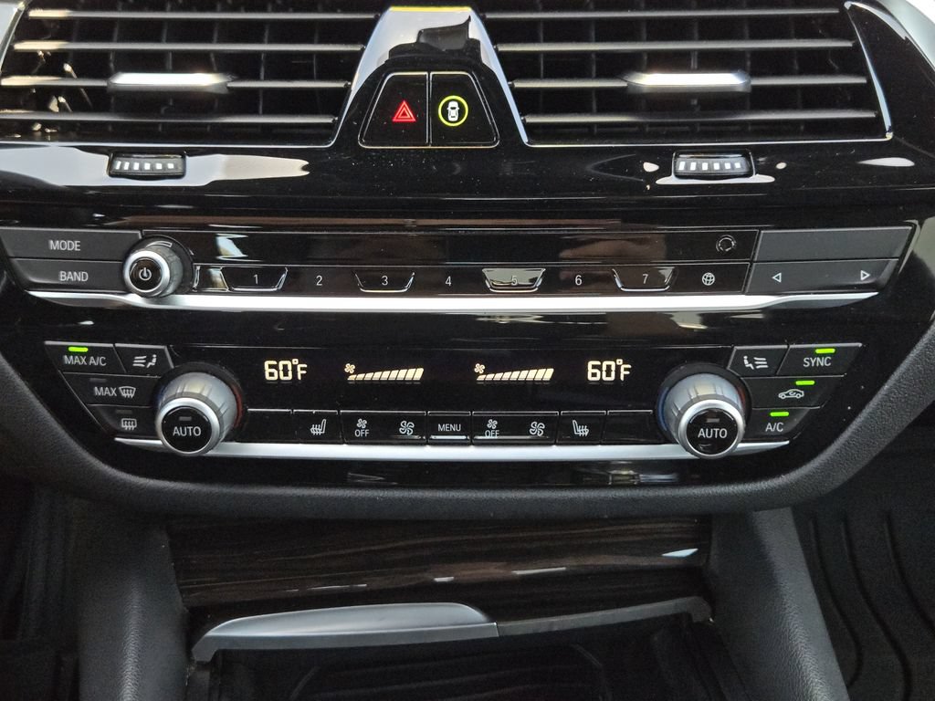 Used 2020 BMW 530i xDrive w/ Convenience Package AWD/4WD image 19