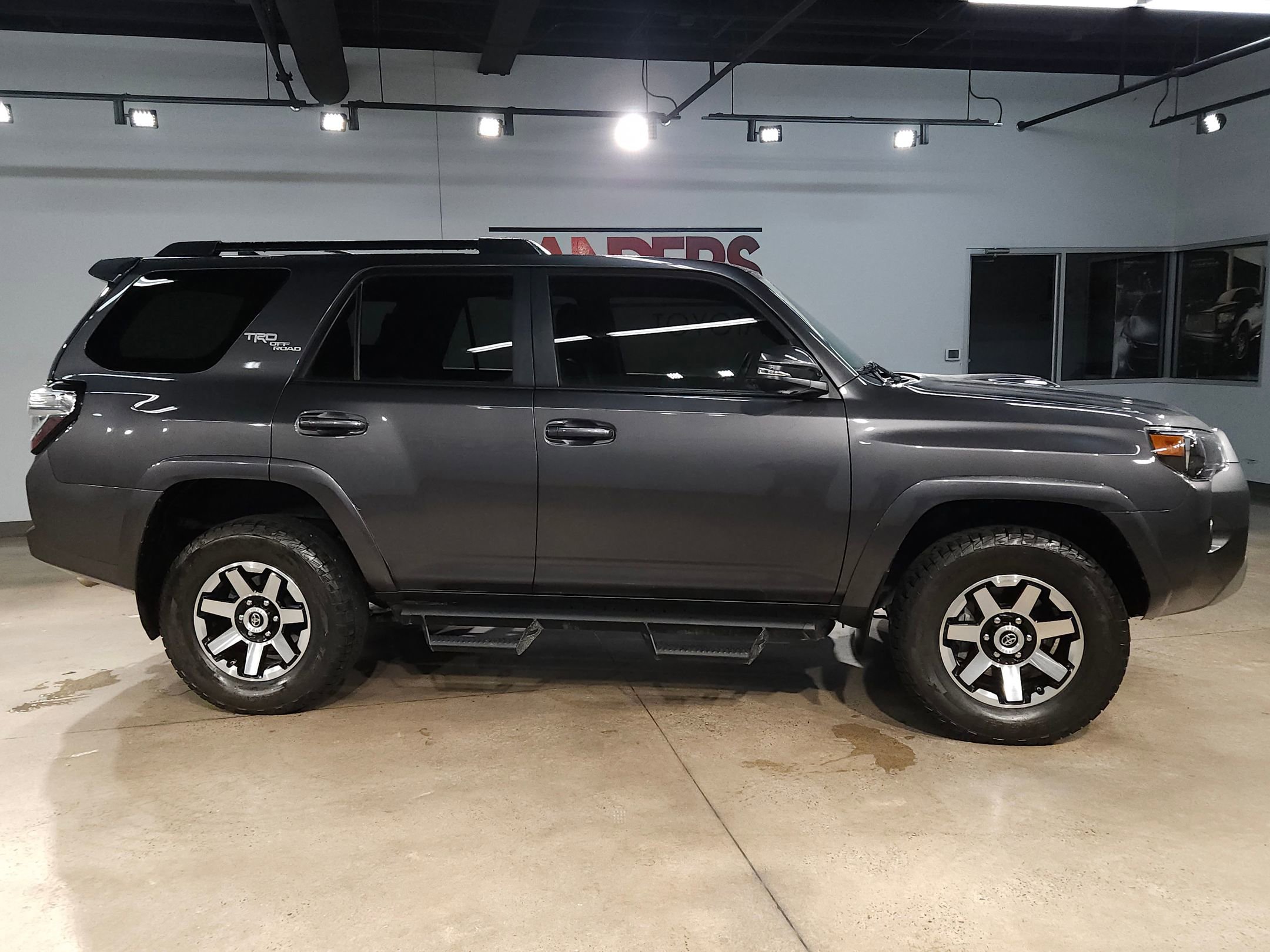 Used 2020 Toyota 4Runner TRD Off-Road Premium image 8