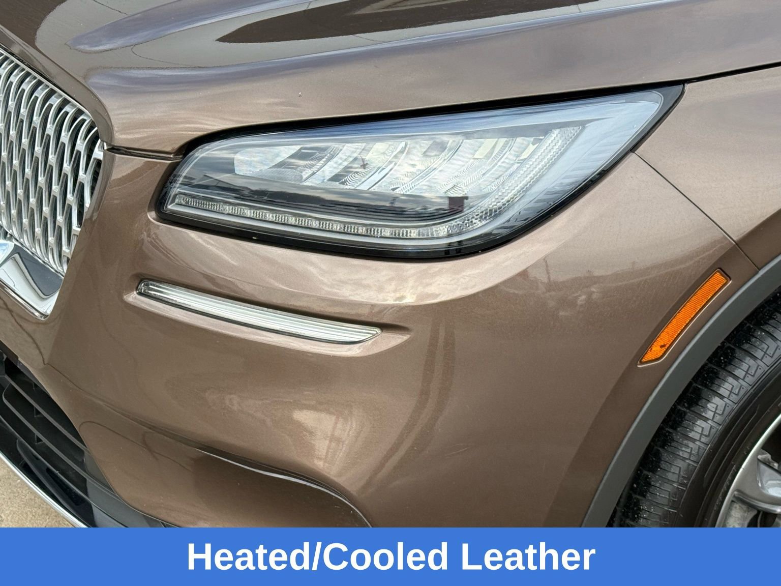 Used 2022 Lincoln Corsair AWD w/ Premium Package image 16