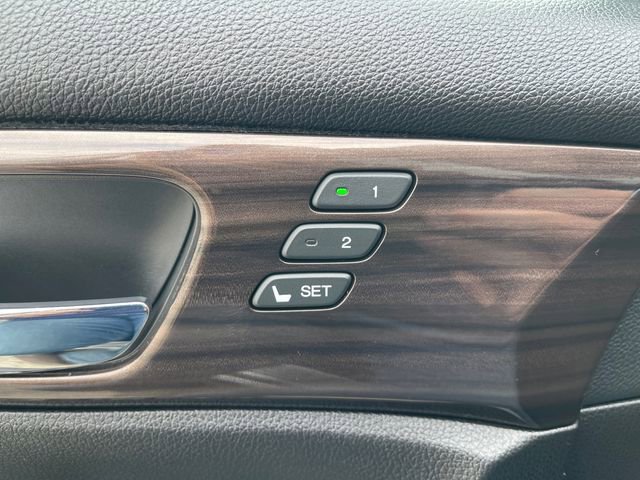 Used 2016 Honda Accord Touring image 31