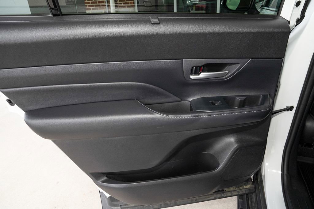 Used 2024 Toyota Grand Highlander Limited image 18