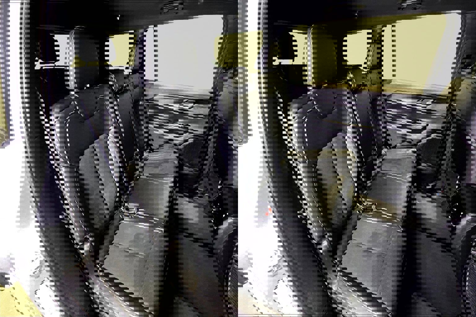 Used 2024 Jeep Grand Cherokee L Laredo image 24