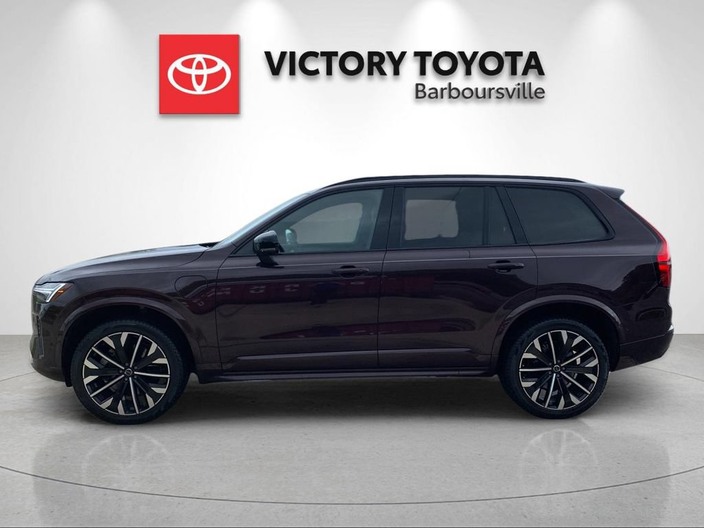 Used 2026 Volvo XC90 T8 Ultra w/ Protection Package AWD/4WD image 2