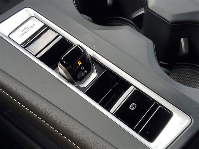 Used 2025 Volkswagen Atlas Cross Sport SE image 31