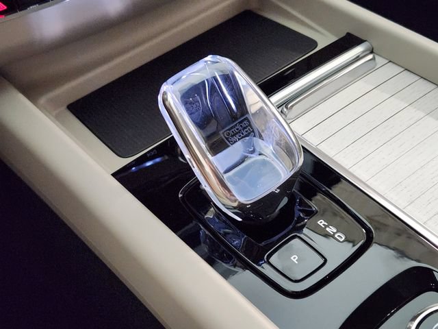New 2026 Volvo XC60 T8 Ultra w/ Protection Package Premier AWD/4WD image 20