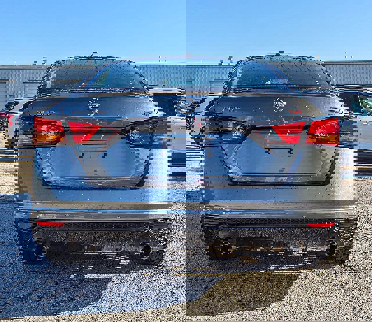 Used 2025 Nissan Altima 2.5 SR FWD image 5