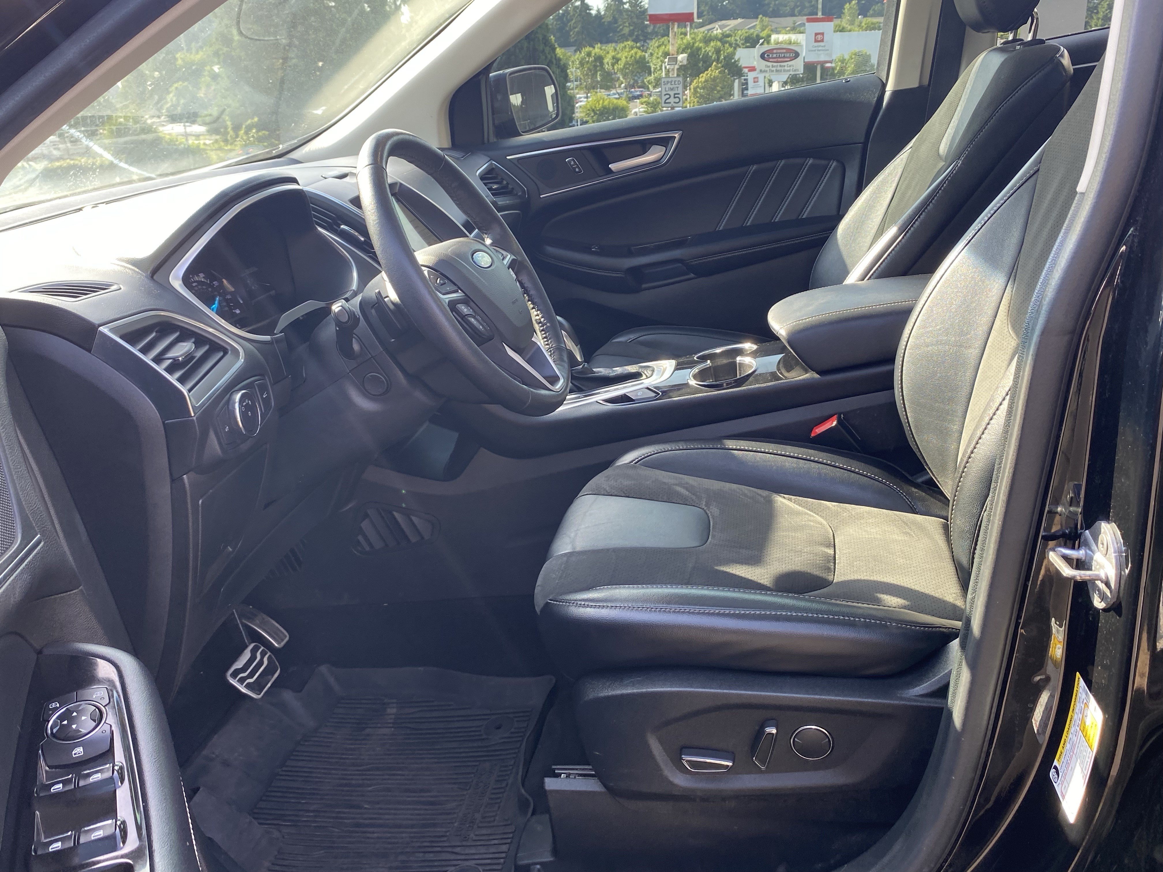 Used 2018 Ford Edge Sport w/ Equipment Group 401A AWD/4WD image 9