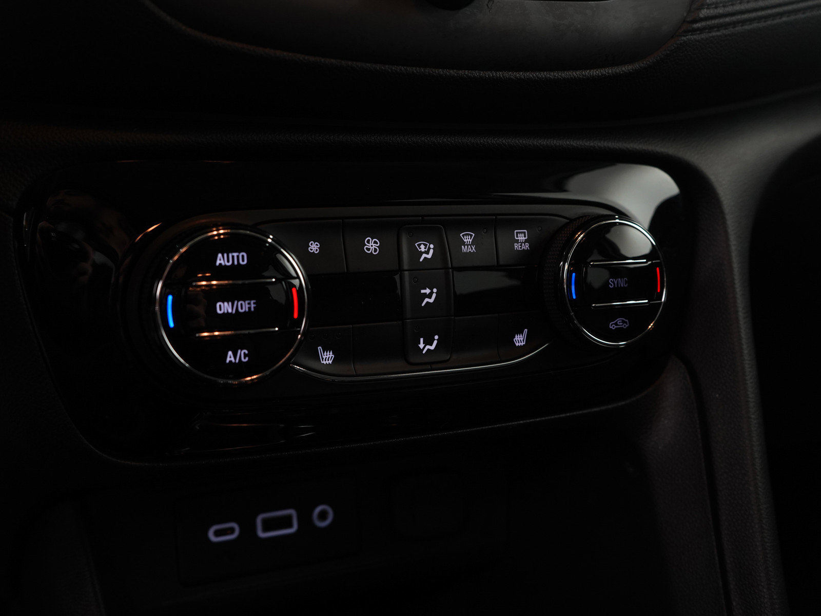 Used 2020 Buick Encore GX Essence image 21