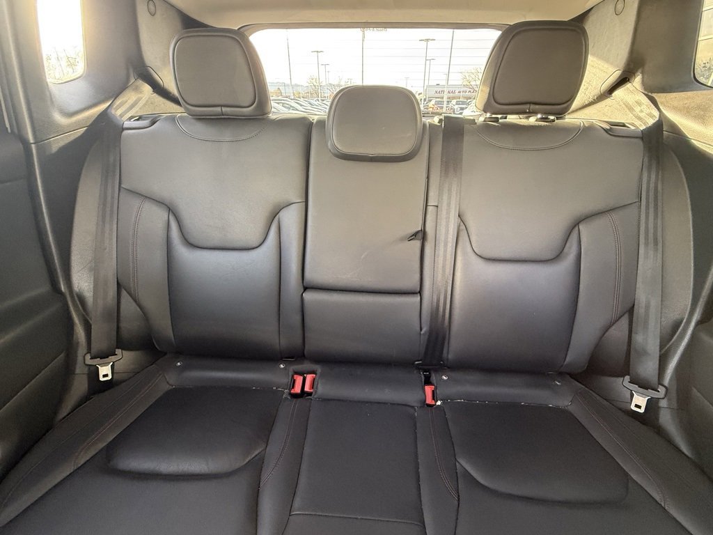 Used 2021 Jeep Renegade Trailhawk w/ Luxury Group III image 21