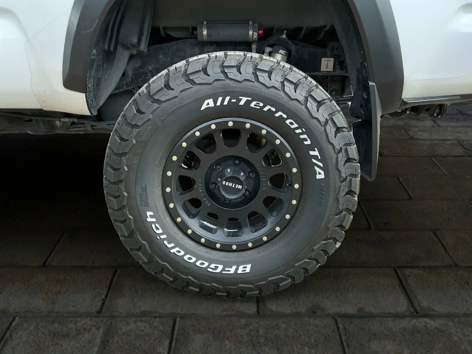 Used 2022 Toyota Tacoma TRD Off-Road image 18