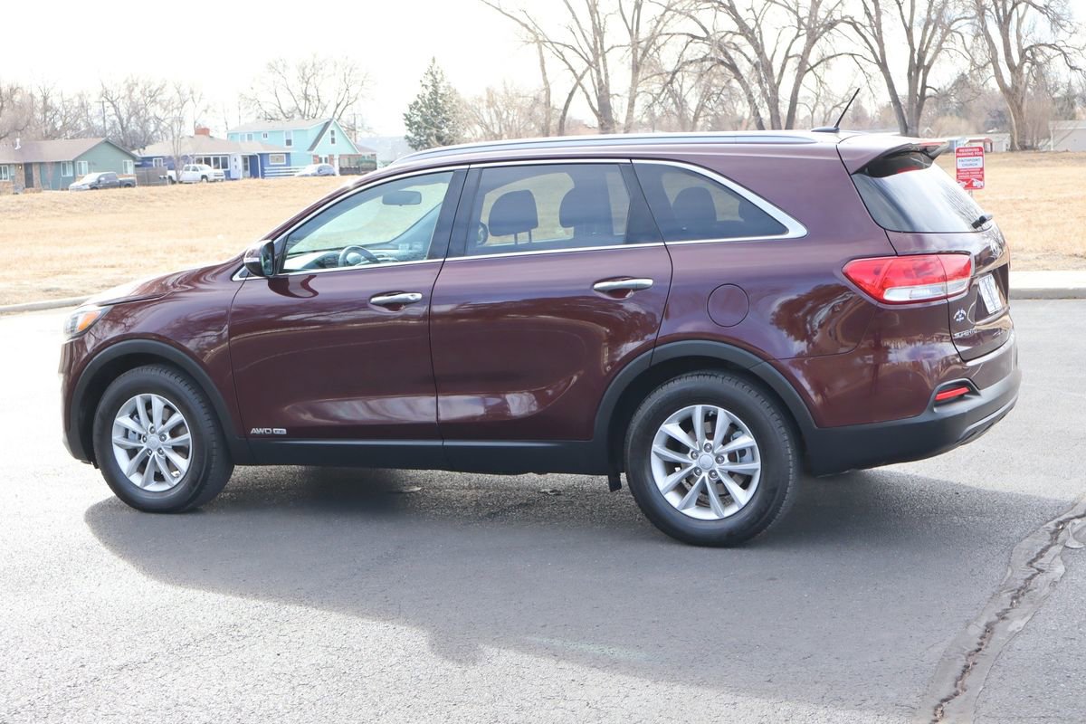 Used 2017 Kia Sorento AWD image 8