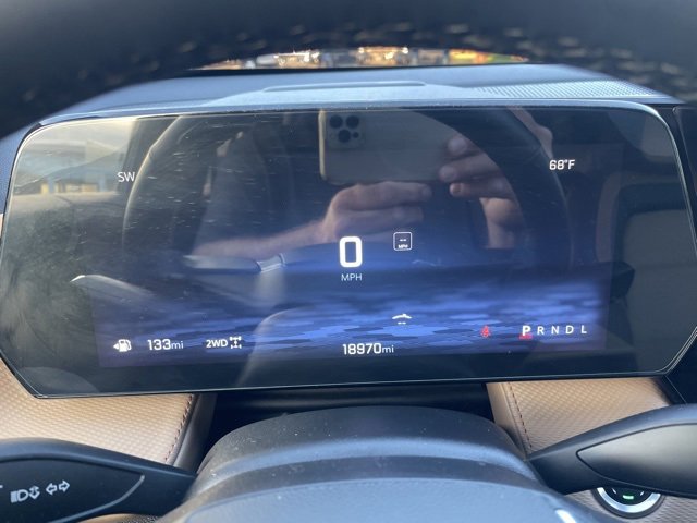 Used 2025 Chevrolet Equinox ACTIV w/ Safety and Technology Package image 21