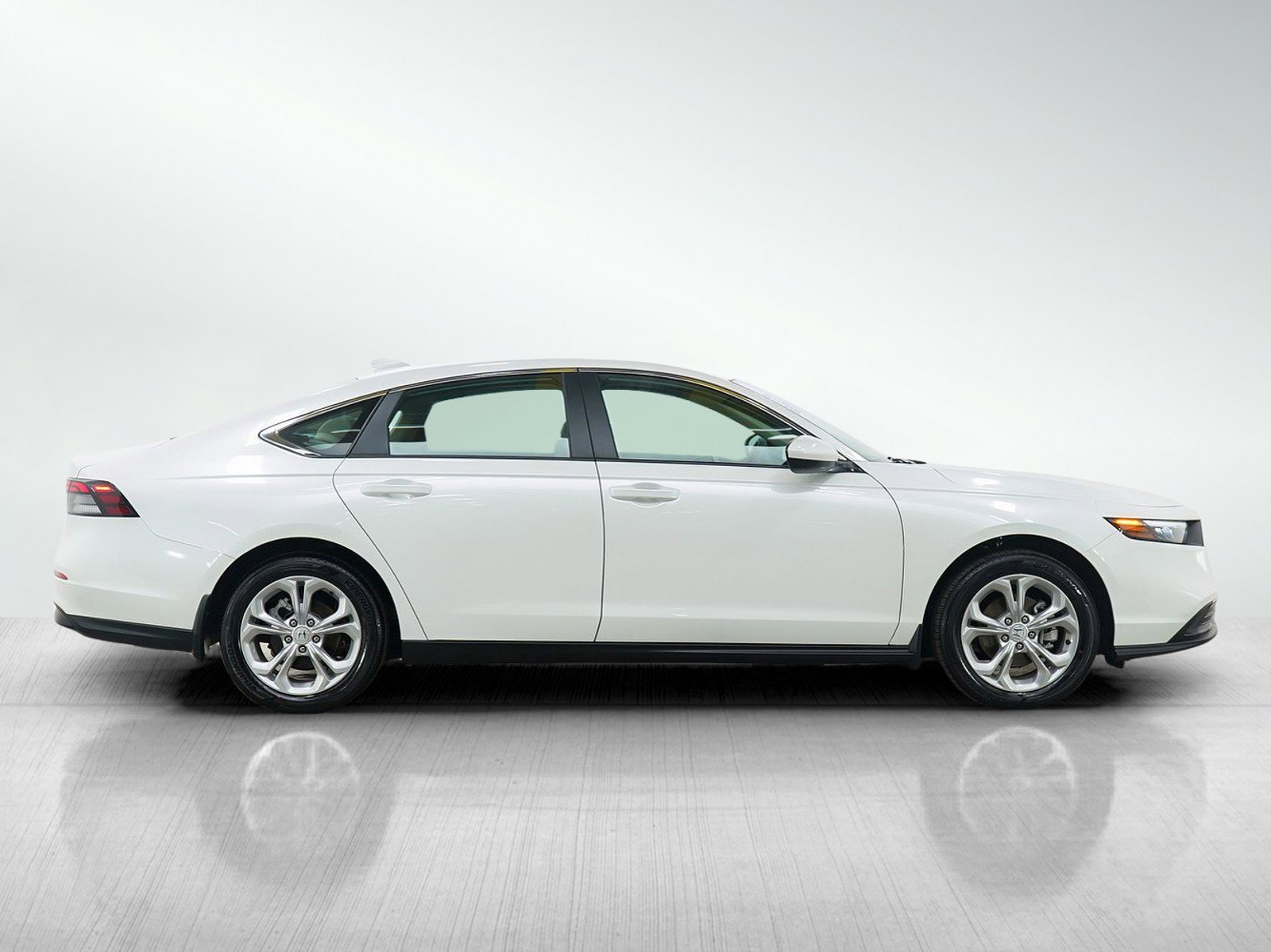 Used 2024 Honda Accord LX image 6