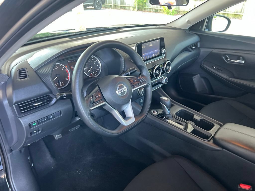 Certified 2023 Nissan Sentra S FWD image 6