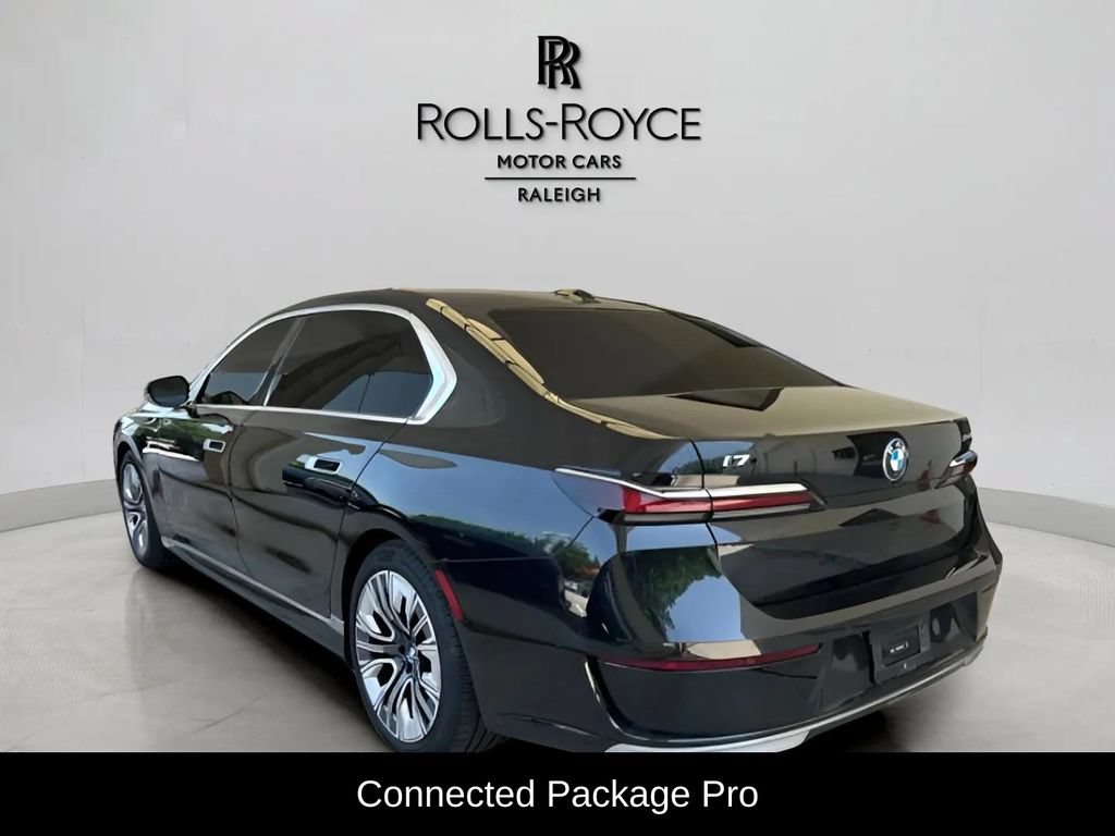 Used 2024 BMW i7 xDrive60 AWD/4WD image 4