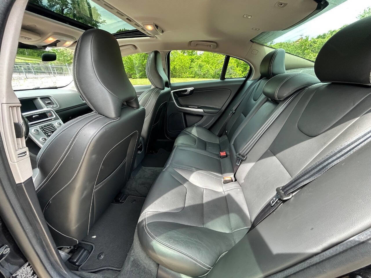 Used 2018 Volvo S60 T5 Dynamic w/ Vision Package image 13