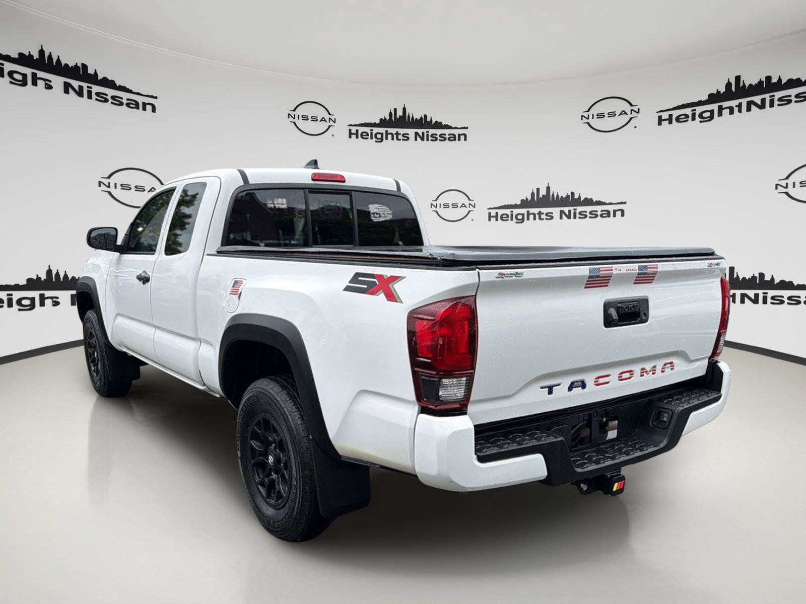 Used 2022 Toyota Tacoma SR w/ SX Package RWD image 4
