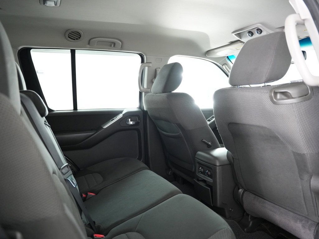 Used 2012 Nissan Pathfinder SV RWD image 39