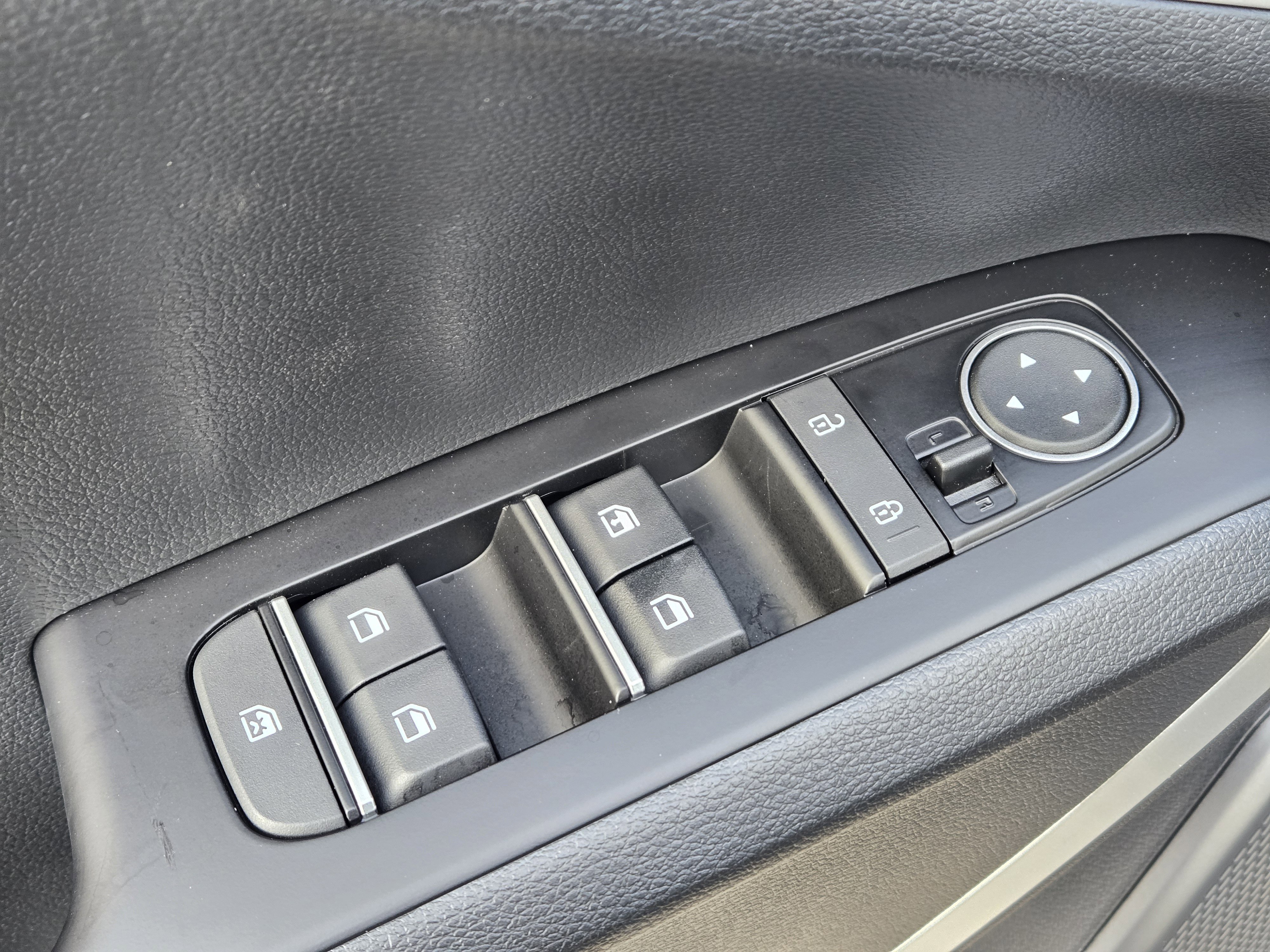 New 2025 Kia Soul LX image 14