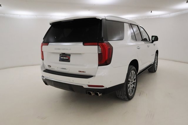 Certified 2025 GMC Yukon Denali w/ Sun & Power Step Package image 3