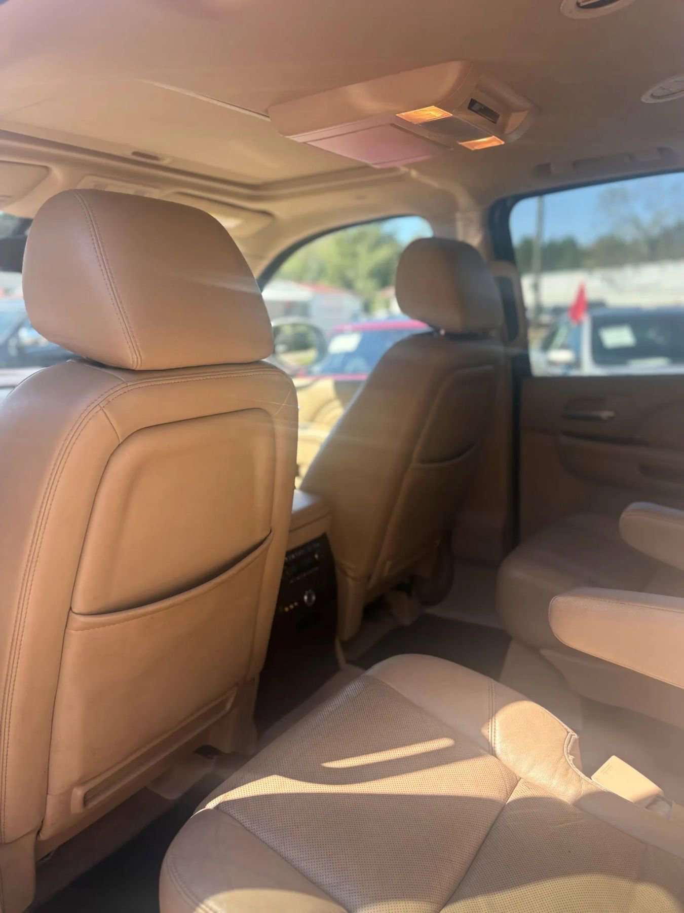 Used 2013 Cadillac Escalade ESV Premium image 32