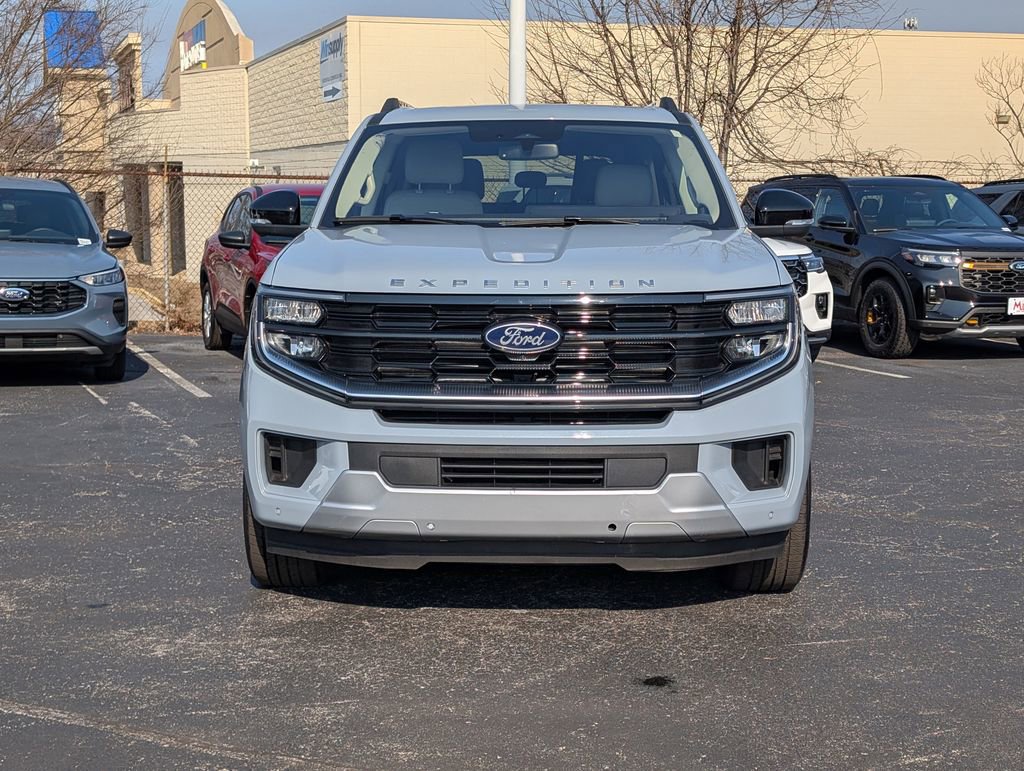 Used 2025 Ford Expedition Max Platinum image 7