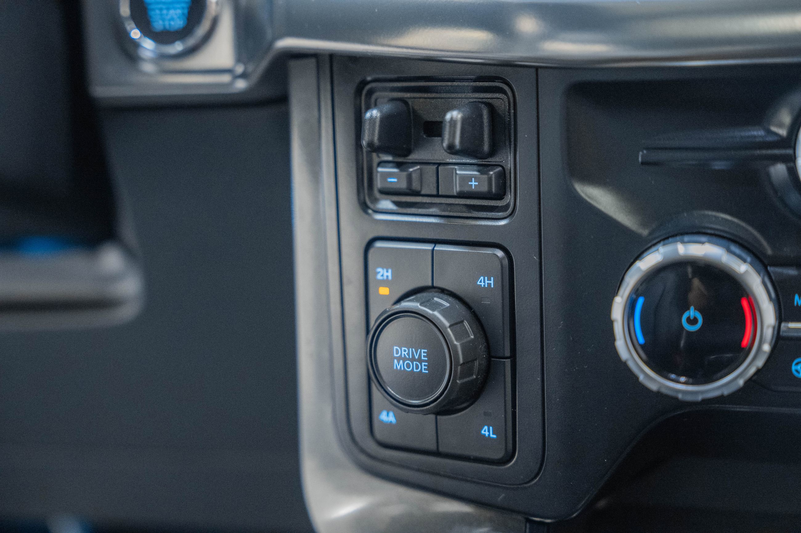 Certified 2023 Ford F150 Lariat w/ Equipment Group 502A High image 34