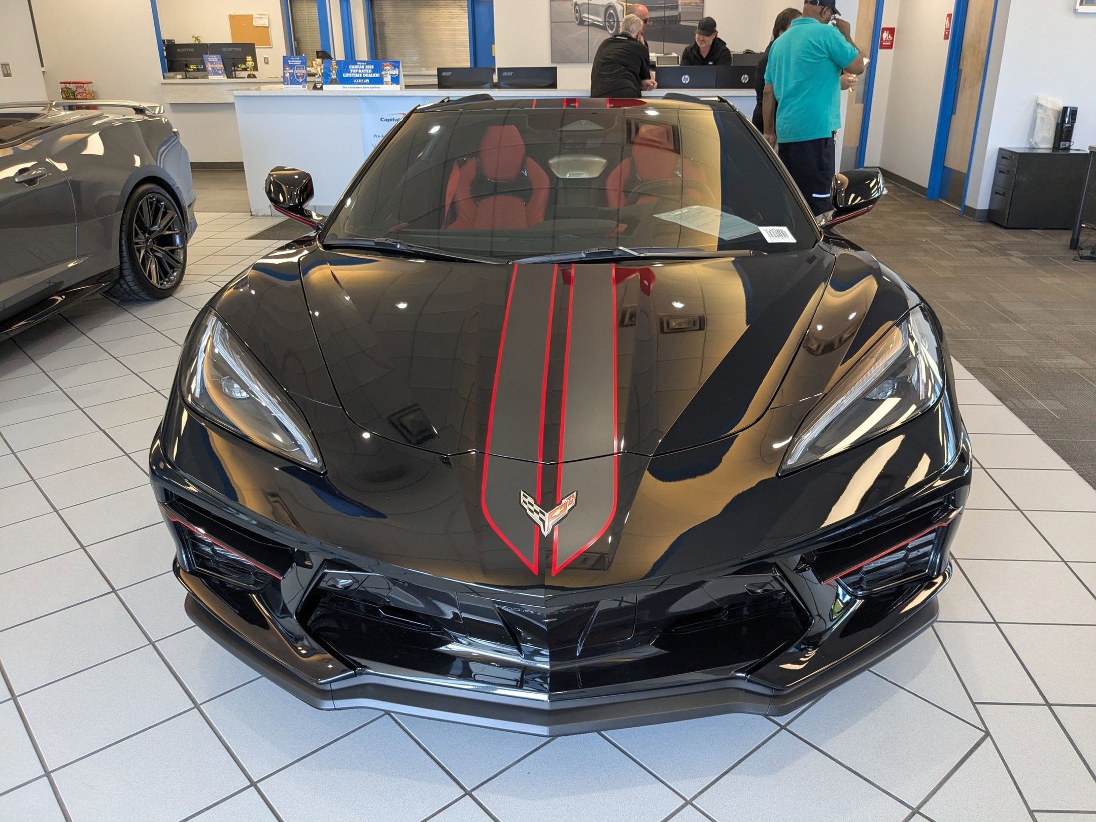 Used 2024 Chevrolet Corvette Stingray Premium Conv w/ Z51 Performance Package image 5