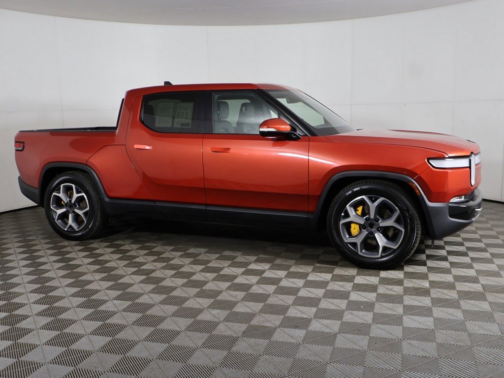 Used 2022 Rivian R1T Adventure image 17